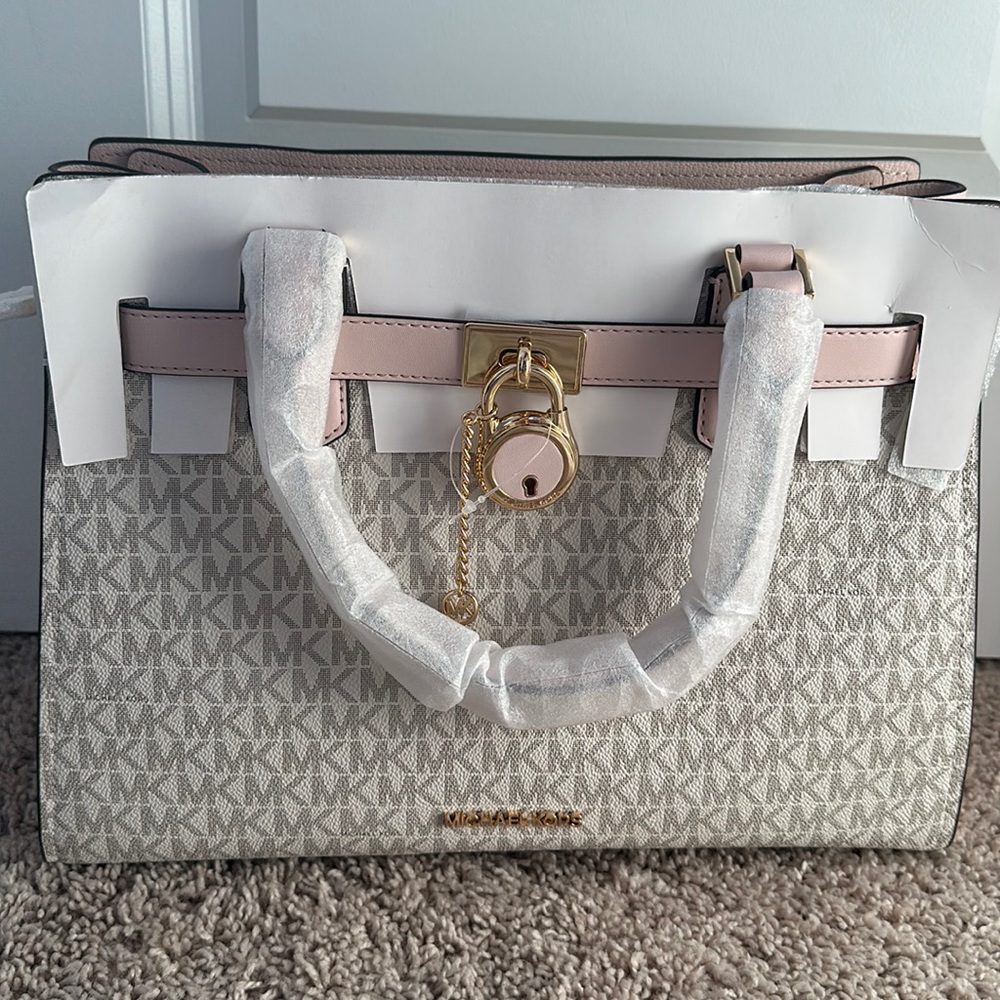 Michael Kors Hamilton Medium Vanilla MK Signature Pink Satchel Crossbody Handbag